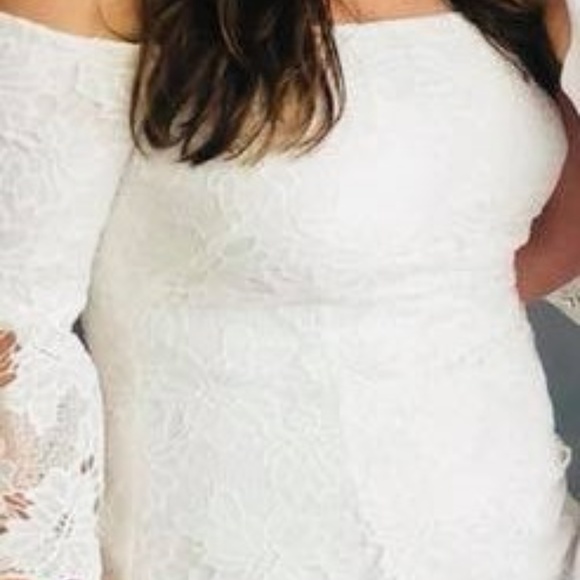 Vince Camuto white lace bell sleeve dress - Picture 2 of 3